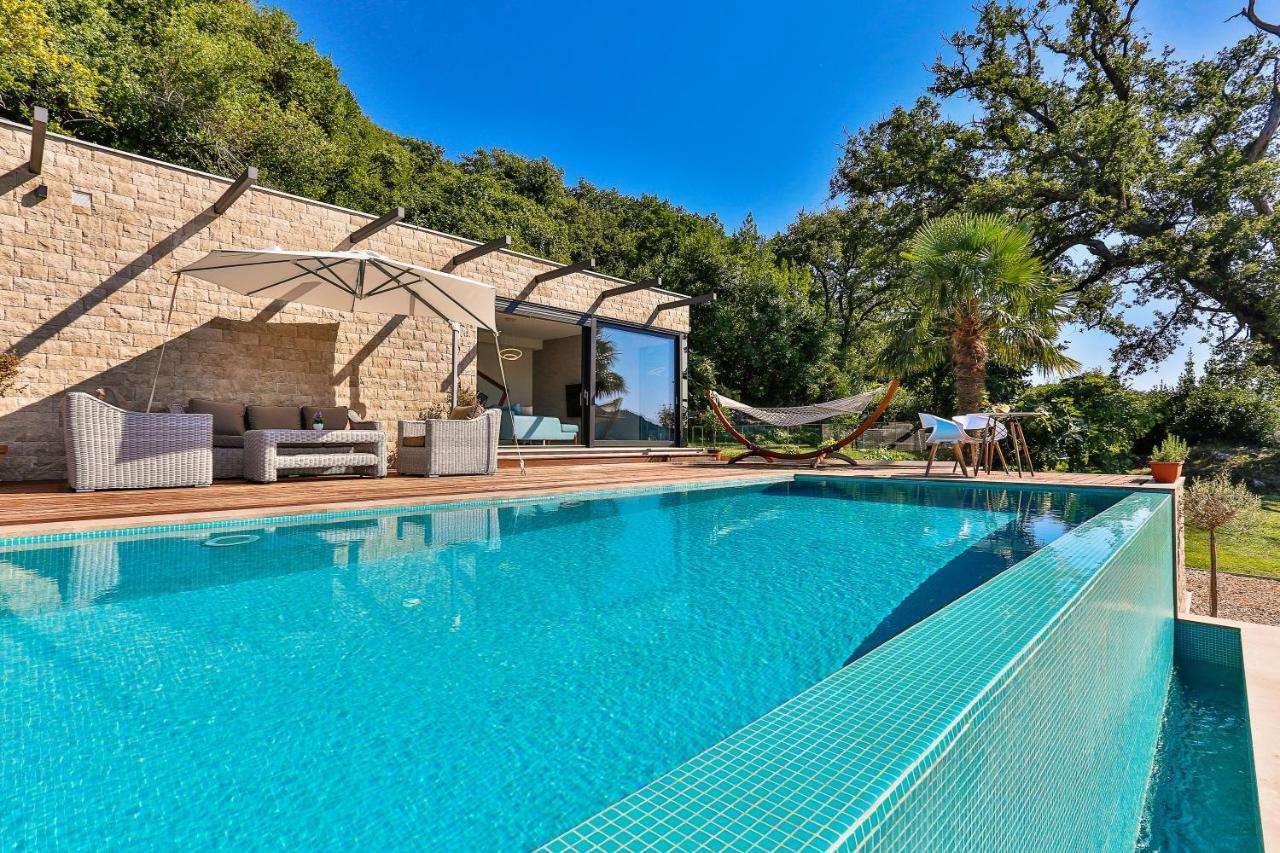 Taihouse Villa Bar Bagian luar foto